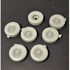 1/35 M1083 FMTV Road Wheels (Goodyear)