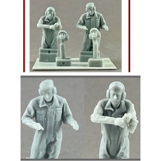 1/35 Bundeswehr Tank Crew in Overalls with Headgear 2025