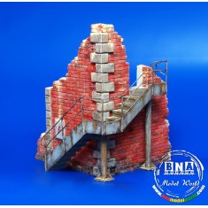 1/35 Factory Corner with Steps
