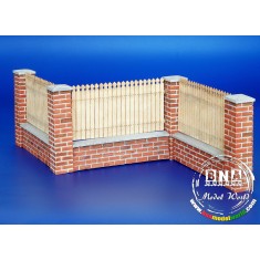 1/35 Fence with Underpinning 