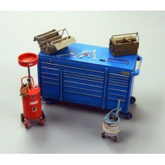 1/35 Garage Equipment