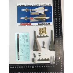 1/48 Russian Missile R-40TD AA-6 Acrid for Mig-25 (2 Sets: Resin parts+PE+Decals)
