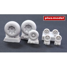 1/72 PBY Privateer Wheels Groved