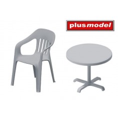 1/35 Plastic Chairs (2pcs) and Round Table (1pc)