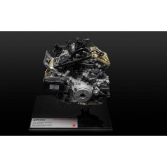 1/4 Ducati Superquadro V2 Engine