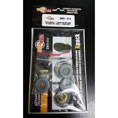 1/35 SdKfz.251 / SdKfz.11 Front Wheels + 1 Spare Wheel (DEKA GRIP) with Wheel Mask