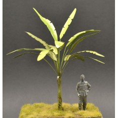 1/35, 1/48 Handmade Banana Tree with Faded Green and Yellowish-Brown Leaves (Height: 15cm)