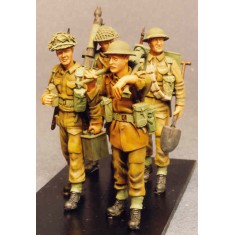 1/35 Vickers & Infantry Crew "Marching Order" (4 figures)