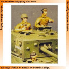 1/35 UK Tank Crew Busts in Leather Jerkin (3 Half-figures)