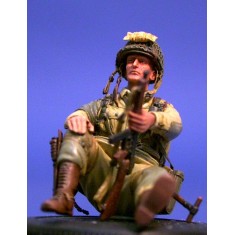 1/35 US Paratrooper Seated with Thompson Gun (Normandy 1944)(1 figure)