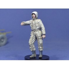 1/35 British Tanker in Pixie Suit No.2 Leaning with Raised Hood (1 figure)