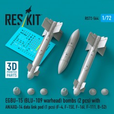1/72 EGBU-15 BLU-109 Warhead Bombs (2pcs) with AN/AXQ-14 Data Link Pod
