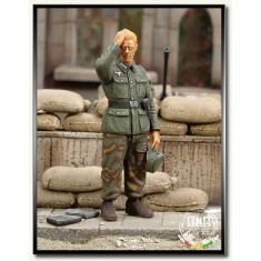 1/35 Lt Panzergrenadier (Scratching Head) Italy 1944