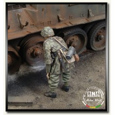 1/35 Waffen SS Grenadier 1944