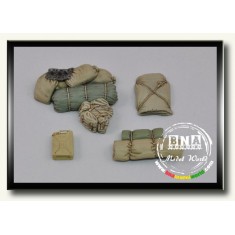 1/35 Italian Carro Armato M13/40 Tank Stowage Set