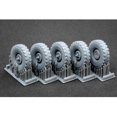1/35 Modern Land Rover 88 7.5 Super Sagged Wheel set for AK-interactive kits