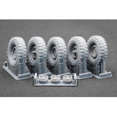 1/35 Modern Unimog 404 10.5-20 MPT Sagged Wheel set for ICM/AK/Revell kits