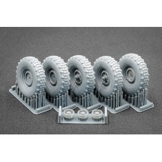 1/35 Modern Unimog 404 11.0R20 X v2 Sagged Wheel set for ICM/AK/Revell kits