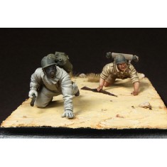 1/35 Flamethrower team Italian Guastatori in North Africa (2 figures)