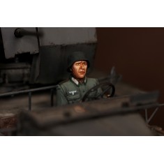 1/35 SdKfz.10/4 Driver