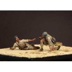 1/35 Italian Guastatori in North Africa (2 figures)