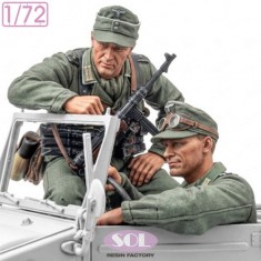 1/72 WWII German Kubelwagen Crew
