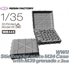 1/35 WWII Stielhandgranate M24 Case with M39 Grenade