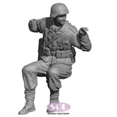 1/35 WWII German Sd.Kfz.251/22 Gunner
