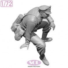1/72 Crew #1 for WWII German Sd.kfz.250/1