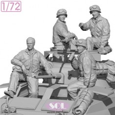 1/72 WWII US M8 Crews (4 figures)