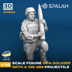 1/35 Soldier with 105mm Projectile