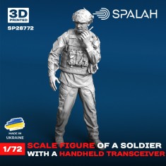 1/72 Soldier with Handheld Radio