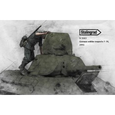 1/35 German Soldier Inspecting T-34 Vol.3 1941 (1 figure)