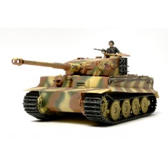 Tamiya 1:48 WWII German Tank Crew Field Maintenance Set 32547 Tamiya 1:48 WWII German Tank Crew Field Maintenance Set 32547