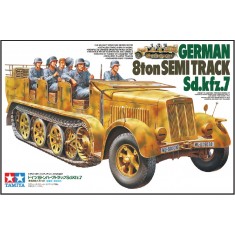 1/35 German 8ton Semi-Tracked Truck Sd.Kfz.7 with Figures
