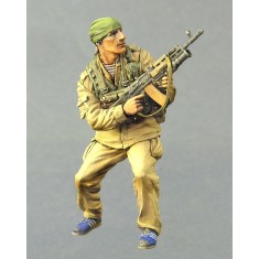 1/35 Private of Volunteer Division of Novorussia In Action (1 figure)