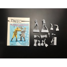 1/35 Soviet Soldier & Rebel (Operation "Danube", 2 figures)