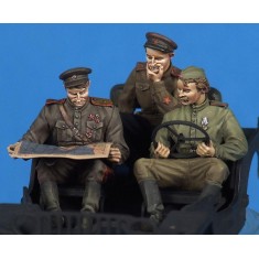 1/35 Soviet Jeep Crew (3 Figures)