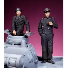 1/35 WWII German Waffen SS/Heer Tank/SPG Crew (2 figures)