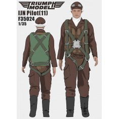 1/35 IJN Pilot Vol.11 - Walking Pose (Right Leg Forward, Ear Defenders Raised)