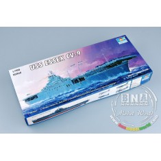 1/700 USS ESSEX CV-9