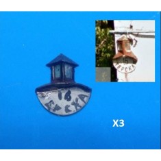 1/35 Russian Street Name Plaques with Lanterns (3pcs)