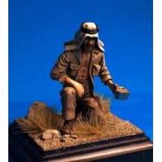 1/35 SAS/LRDG Crew - Eating No.4 (1 Figure)