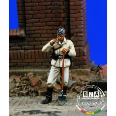 1/35 WWII German Private Work Dress