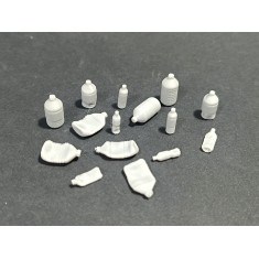 1/35 Large Bottles and Cans set