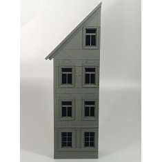 1/35 German House #2 (12cm x 6cm x 37cm)