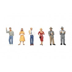 HO Scale Pedestrians (4 men & 2 women)