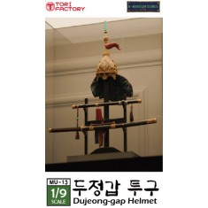 1/9 Dujunggap-Helm, Sword, Baton, Display Stand