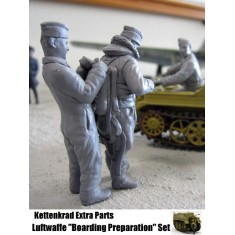 1/32 SdKfz.2 Kettenkrad Luftwaffe "Boarding Preparation" Set 