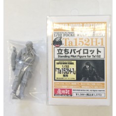 1/32 Focke-Wulf Ta 152 H-1 Standing Pilot (1 figure)